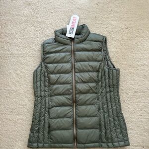 Women’s lightweight/packable Vest